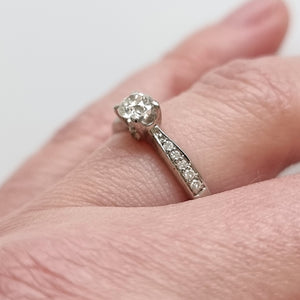 18ct White Gold Diamond Ring with Diamond Shoulders, 0.33ct modelled