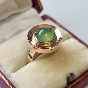 Vintage 14ct Gold Green Agate Ring in box