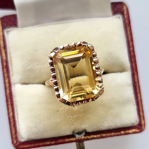 Vintage 10K Gold Citrine Dress Ring in box