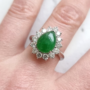 Vintage Platinum Jade 2.39ct and Diamond 1.03ct Cluster Ring modelled