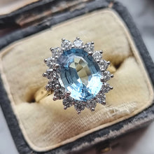 Load image into Gallery viewer, Vintage 18ct Gold Blue Topaz and Diamond Oval Cluster Ring, 2.85ct in box
