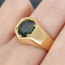 Load image into Gallery viewer, 18ct Yellow Gold Solitaire Green Sapphire Ring
