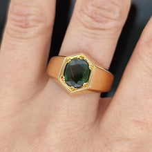 Load image into Gallery viewer, 18ct Yellow Gold Solitaire Green Sapphire Ring
