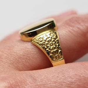 Vintage 18ct Gold Floral Signet Ring modelled
