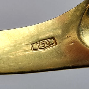 Vintage 18ct Gold Floral Signet Ring fineness mark