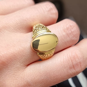 Vintage 18ct Gold Floral Signet Ring modelled