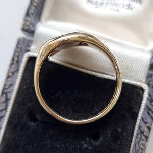Vintage 9ct Gold Oval Bloodstone Signet Ring side profile