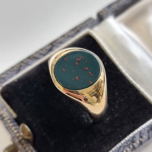 Vintage 9ct Gold Oval Bloodstone Signet Ring in box