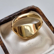 Load image into Gallery viewer, Vintage Solid 18ct Yellow Gold Signet Ring, 7.7 grams behind head
