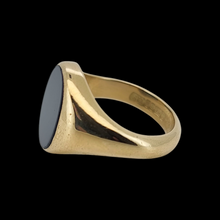 Load image into Gallery viewer, Vintage 9ct Gold Sardonyx Signet Ring, Hallmarked Sheffield 1976 side
