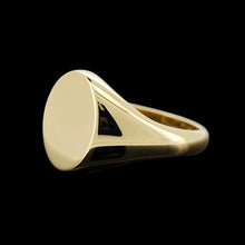 Load image into Gallery viewer, Vintage 18ct Yellow Gold Plain Oval Signet Ring, Hallmarked Birmingham 1992
