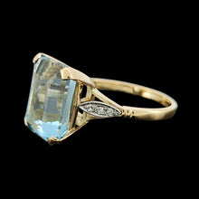 Load image into Gallery viewer, Vintage 18ct Yellow Gold &amp; Platinum Aquamarine and Diamond Dress Ring
