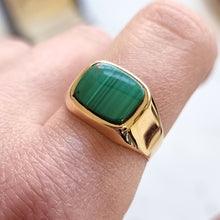 Load image into Gallery viewer, 18ct Yellow Gold Malachite Signet Ring modelled
