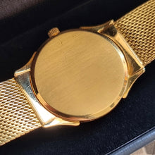 Load image into Gallery viewer, Vacheron &amp; Constantin Vintage 1960&#39;s 18ct Gold Mechanical Wrist Watch case back
