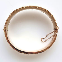 Load image into Gallery viewer, Antique 9ct Gold Embossed Bangle, Hallmarked Birmingham 1913
