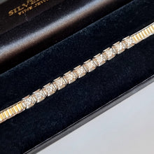 Load image into Gallery viewer, Vintage 18ct Yellow &amp; White Gold Diamond Bracelet, 1.10ct in box
