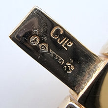 Load image into Gallery viewer, Vintage 9ct Gold Reversible Square Link Bracelet, 28.2 grams hallmark
