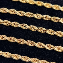Load image into Gallery viewer, Antique 15ct Gold 16.5&quot; Rope Chain Necklace close-up
