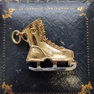 Vintage 9ct Gold Ice Skate Charm side