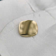 Load image into Gallery viewer, Vintage 9ct Gold Swivel Back Cufflinks
