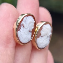 Load image into Gallery viewer, Vintage 9ct Gold Cameo Stud Earrings
