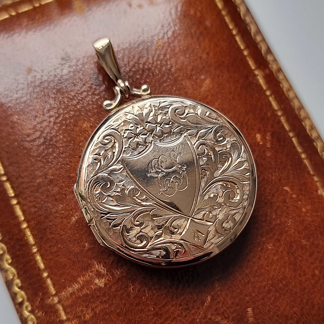 Antique 9ct Gold Round Locket, Hallmarked Birmingham 1912 front