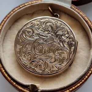 Antique 9ct Gold Round Engraved Locket back