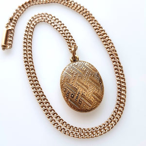 Antique 15ct Gold Mourning Locket with Chain