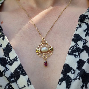 Art Nouveau 9ct Gold Garnet & Pearl Pendant Necklace