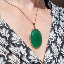 Load image into Gallery viewer, Large Vintage 9ct Gold Chalcedony Agate Pendant modelled with chain
