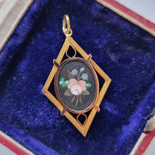 Load image into Gallery viewer, Victorian 15ct Gold Pietra Dura Flower Pendant front
