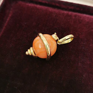 Antique 18ct Gold Coral Snake Pendant
