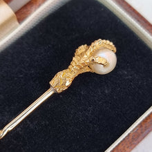 Load image into Gallery viewer, Victorian 15ct &amp; 9ct Gold Bird Talon Tie/Stick Pin in box
