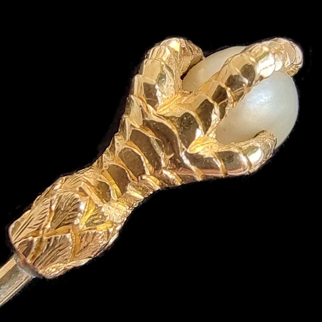 Victorian 15ct & 9ct Gold Bird Talon Tie/Stick Pin close-up