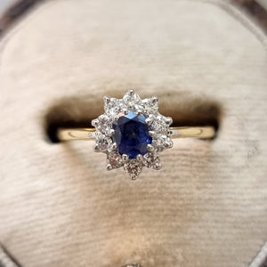 Vintage 18ct Gold Sapphire and Diamond Oval Cluster Ring in box