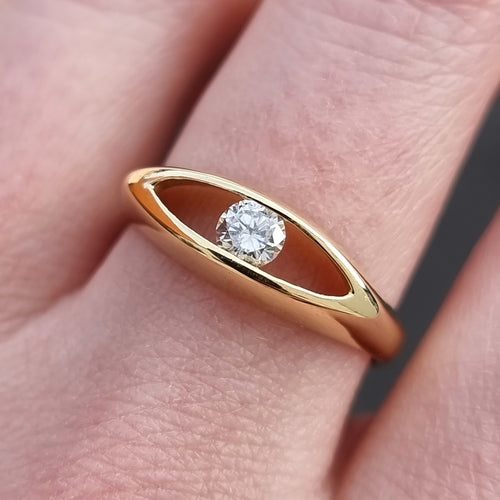 Vintage 18ct Gold Diamond Solitaire Ring, 0.22ct on finger