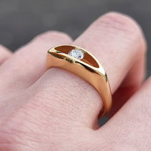 Load image into Gallery viewer, Vintage 18ct Gold Diamond Solitaire Ring, 0.22ct on finger
