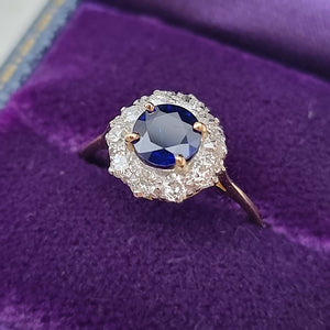 Vintage 18ct Gold Sapphire & Diamond Cluster Ring in box