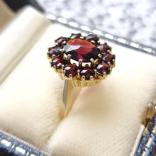 Load image into Gallery viewer, Vintage 14ct Gold Garnet Cluster Ring in box
