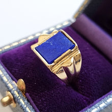 Load image into Gallery viewer, Vintage 9ct Gold Lapis Lazuli Signet Ring
