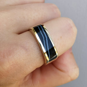 9ct Gold Banded Agate Ring