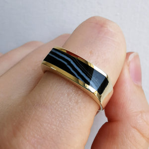 9ct Gold Banded Agate Ring