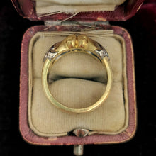 Load image into Gallery viewer, Vintage Garrard &amp; Co. 18ct Gold &quot;Fleur-De-Lys&quot; Ring
