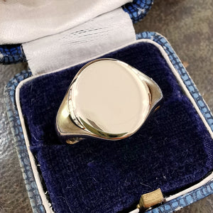 Vintage 9ct Gold Oval Signet Ring, 6.6 grams