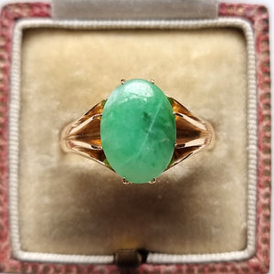 Vintage 18ct Gold Chinese Jade Ring in box