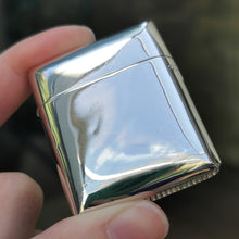 Load image into Gallery viewer, Art Deco Sterling Silver Agate Vesta Case by James Fenton
