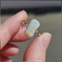 Load and play video in Gallery viewer, Vintage 18ct White Gold &amp; Platinum Opal Ring, 1.50ct video

