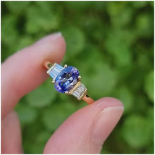 Load and play video in Gallery viewer, Vintage 18ct Gold Tanzanite &amp; Diamond Seven Stone Ring
