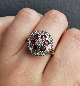 Vintage 18ct Gold/Silver Ruby & Diamond Cluster Ring