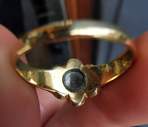 Antique 9ct Gold Emerald & Pearl Mourning Ring